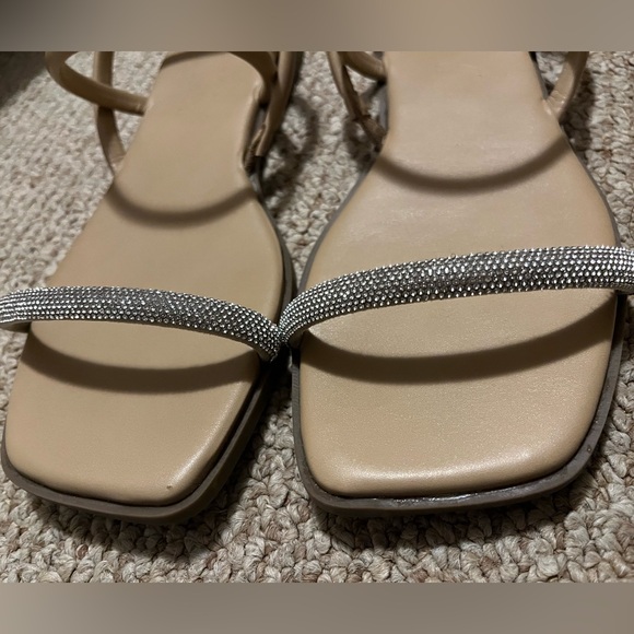 ⭐️ Milan Embellished Sandal Flats ✨ - Picture 2 of 12